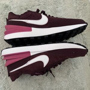 NWOT Nike sneakers